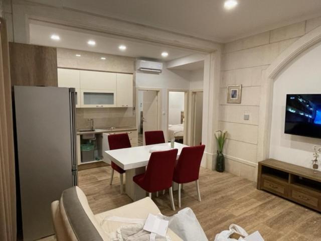 Villa Luce Mit Pool มาคาร์สกา ภายนอก รูปภาพ