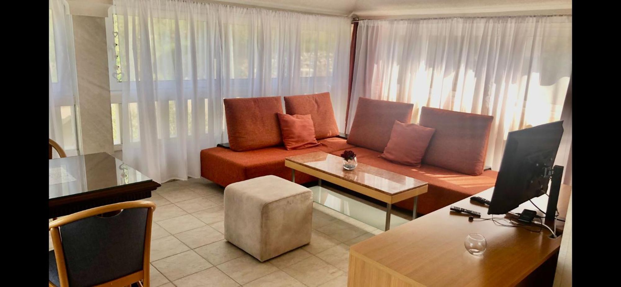 Villa Luce Mit Pool มาคาร์สกา ภายนอก รูปภาพ